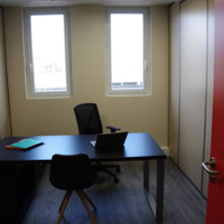 Bureau privé 12 m² 1 poste Coworking Rue Marcel Mérieux Lyon 69007 - photo 1